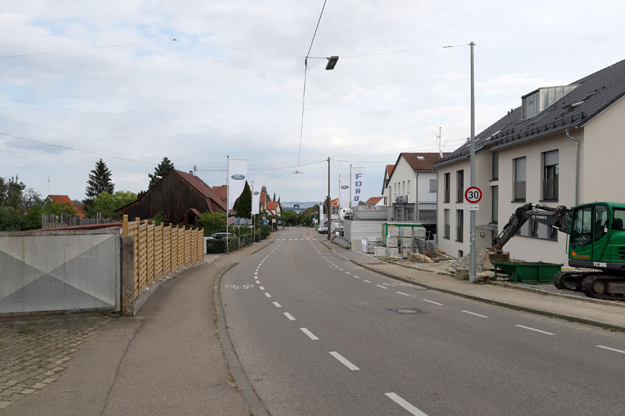 Beidseitige Schutzstreifen kein Parken