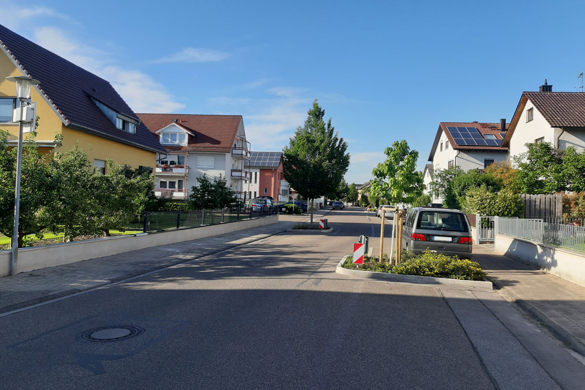 Wechselseitige Fahrbahnverengung