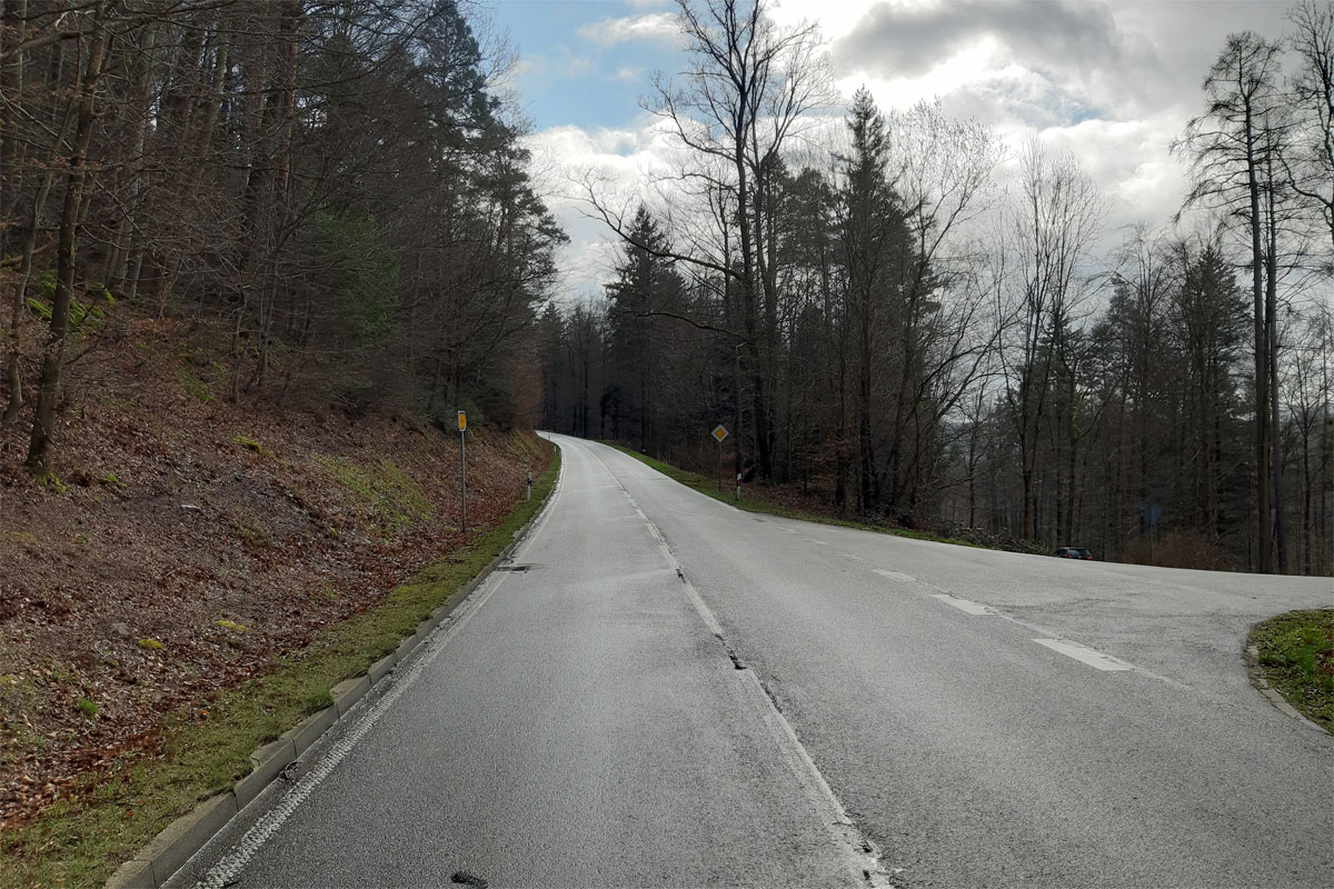 Verkehrszeichen Vorfahrt Zeichen 306 außerorts